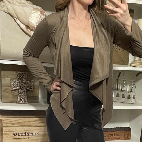 Vigoss Tan Suede moto Jacket - Picture 4 of 16